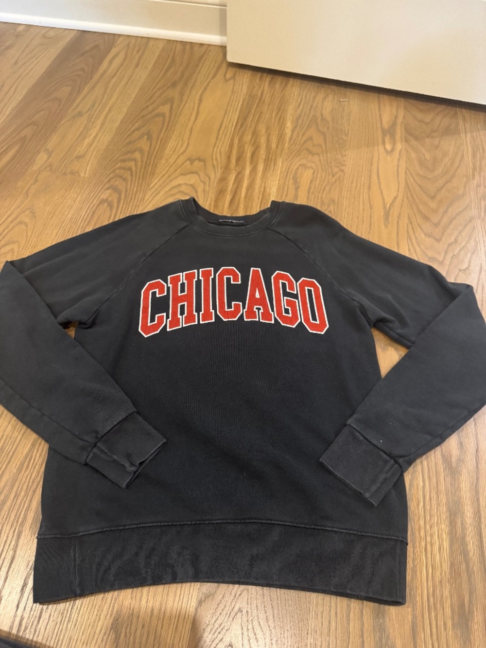 Brandy Melville - Chicago Sweatshirt